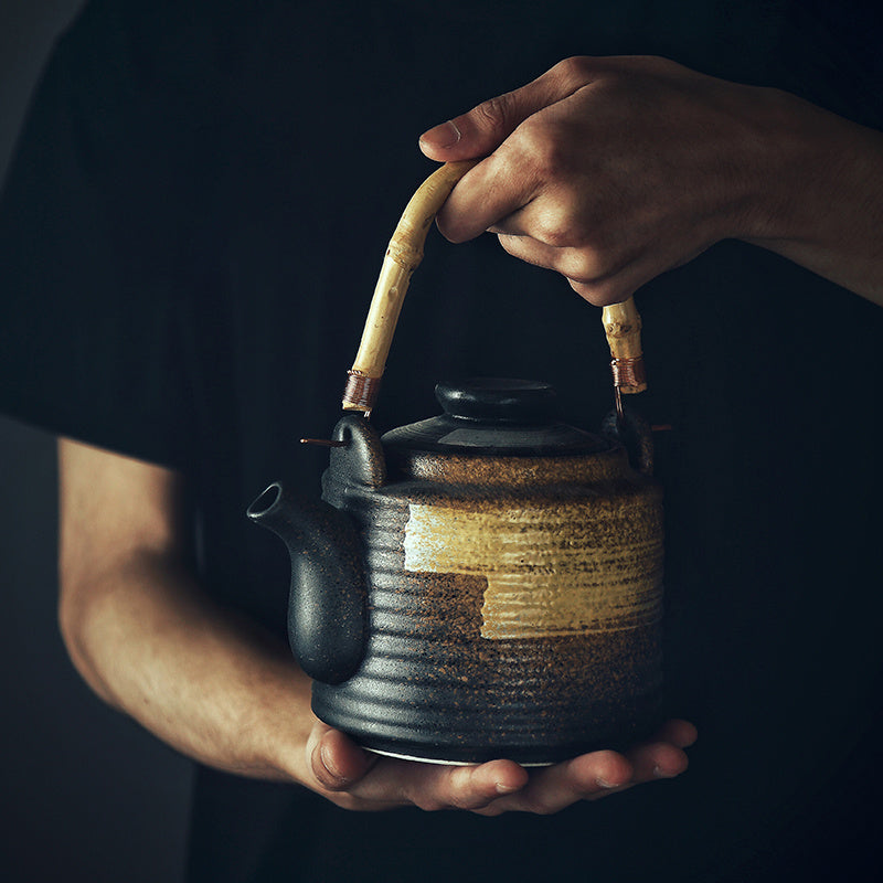 Japanese Ceramic Teapot – Large-Capacity Hand-Painted Restaurant Teapot