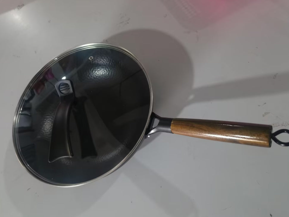 Handmade Iron Wok – Traditional Non-Stick Cast Iron Pan with Wooden Handle
